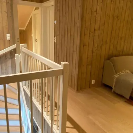 Kikut Panorama, - Sleeps 9pax, In/out - Modern 2 Floor Geilo