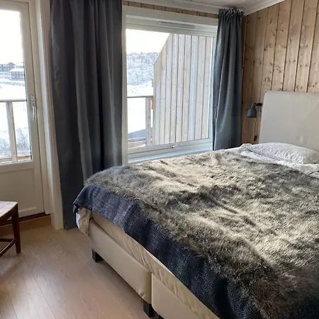 Kikut Panorama, - Sleeps 9pax, In/out - Modern 2 Floor Apartment Geilo
